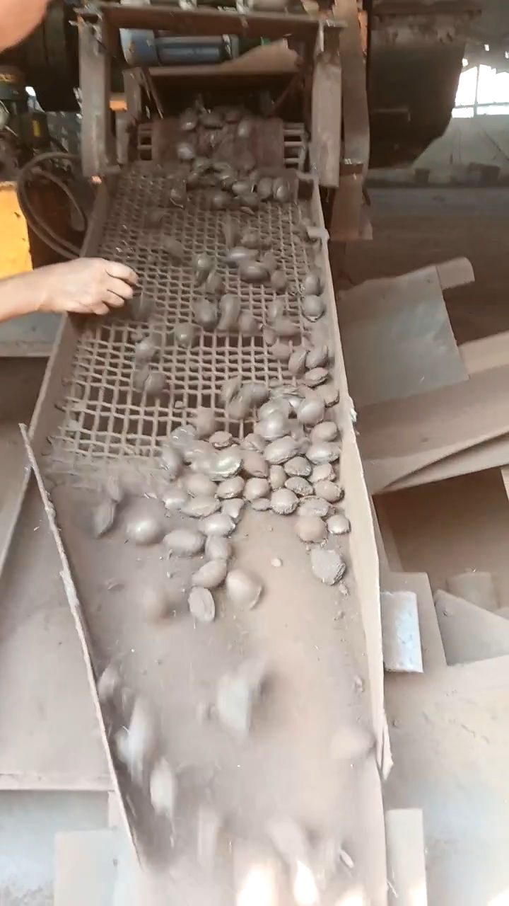 粘合劑在轉(zhuǎn)底爐球團(tuán)制備中的作用是什么？